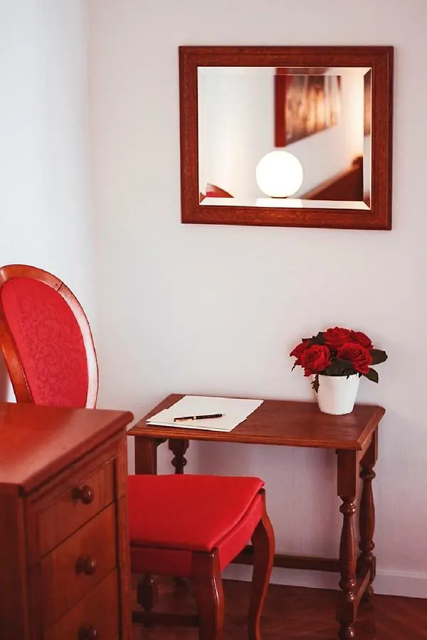 Apartment Milana - Cozy Stay With Free Parking 0*, Split Croatia