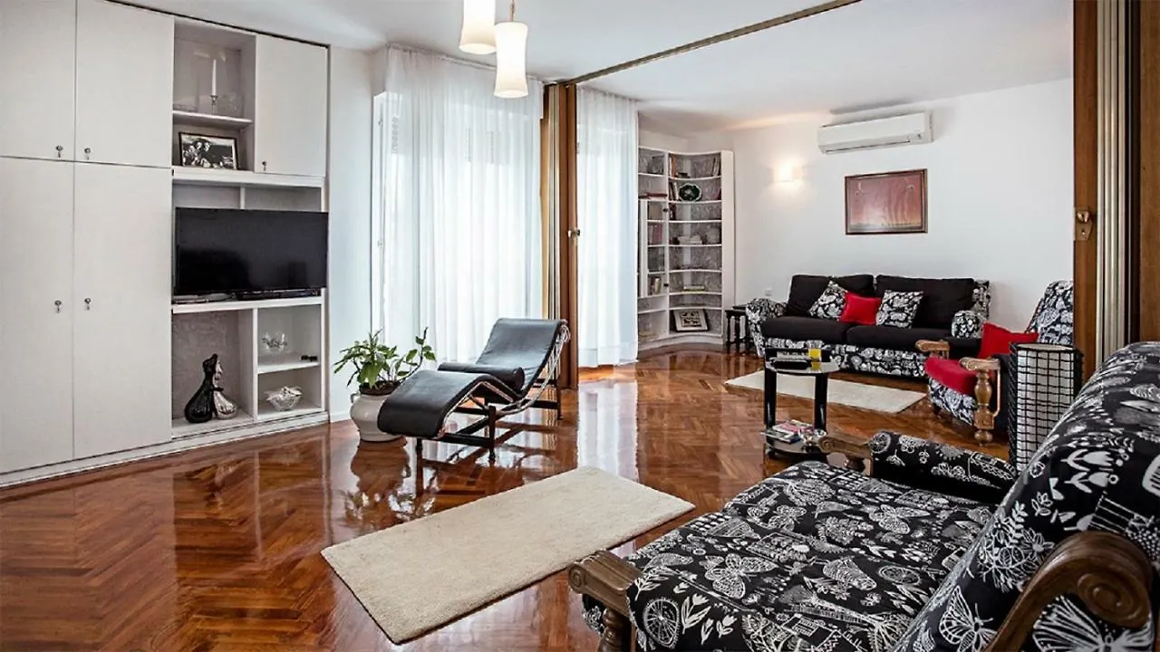 Apartment Milana - Cozy Stay With Free Parking 0*, Split Croatia
