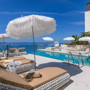 Gallery Luxury Suites & Rooms-Only Adults Apartment